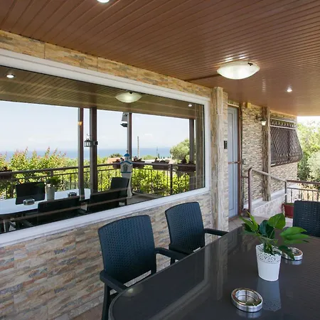 Aegean Breeze House بيت للعطل نيا إيراكليا